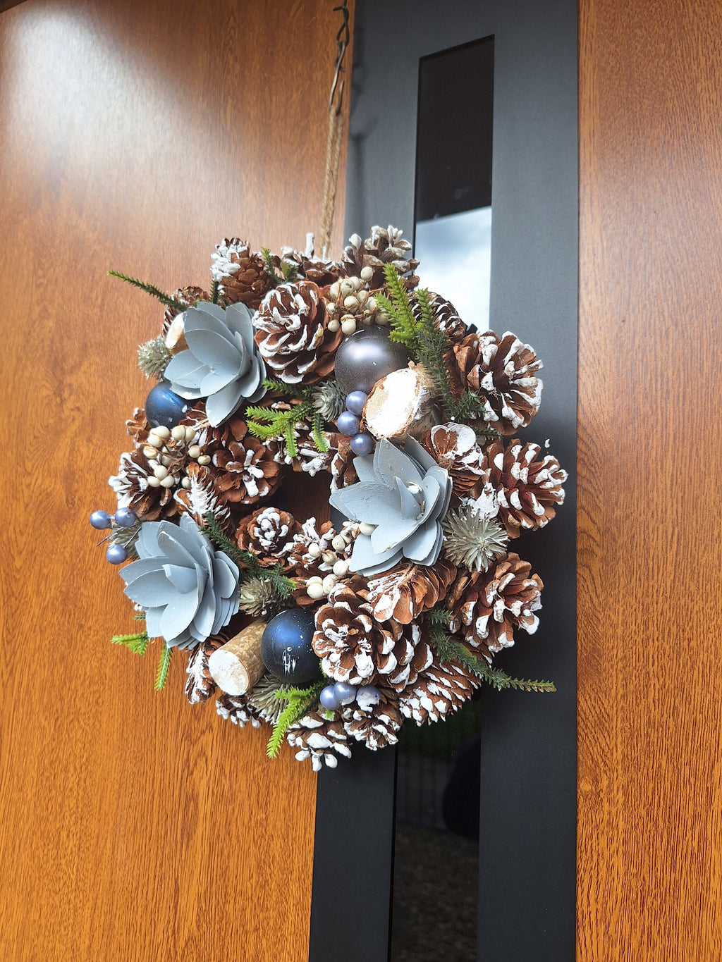 Iced Rose Christmas Wreath 30cm | Frosted Pine Cone Door & Table Wreath