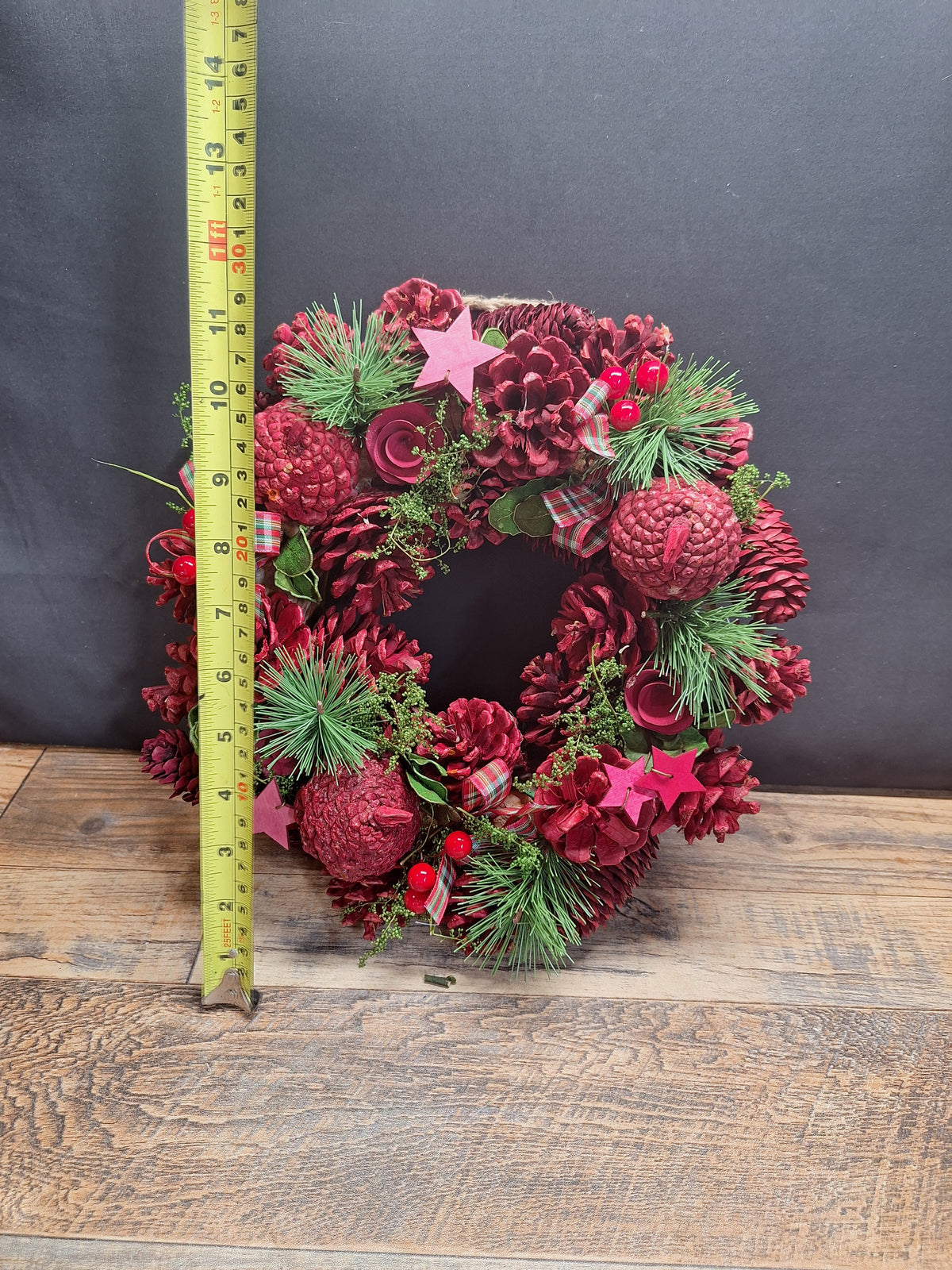 Highland Star Christmas Wreath 30cm | Red Pine Cone Door or Table Wreath