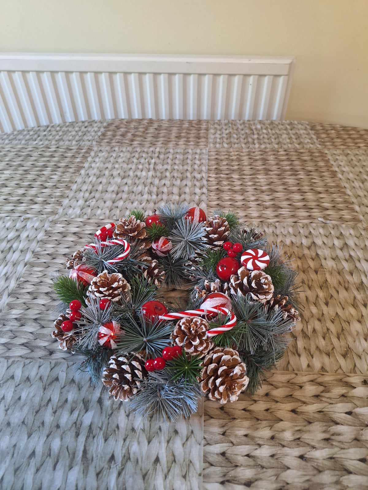 30cm Christmas Candy Wreath – Natural Pine Cones & Red Decorations | Free UK Delivery