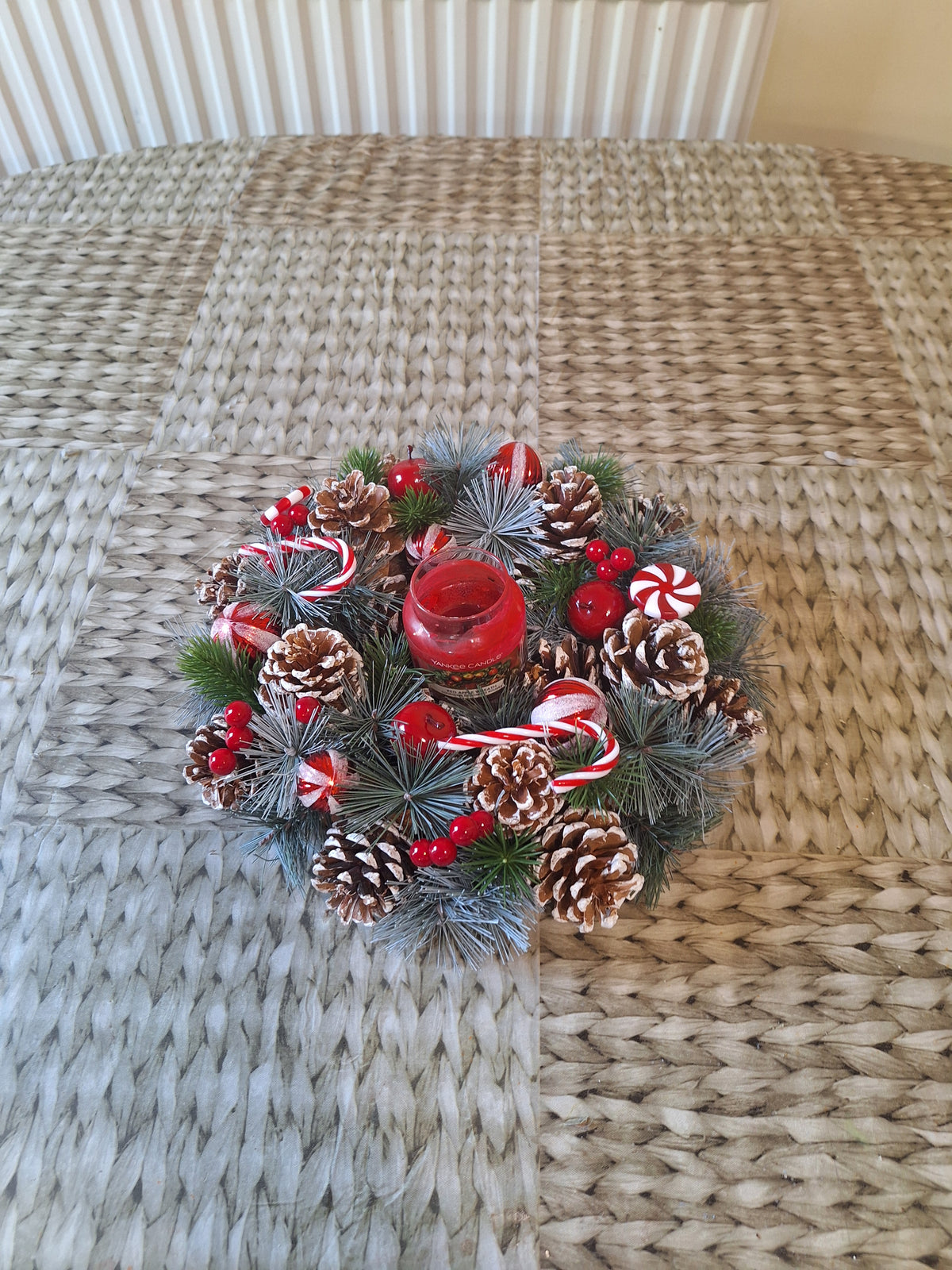 30cm Christmas Candy Wreath – Natural Pine Cones & Red Decorations | Free UK Delivery